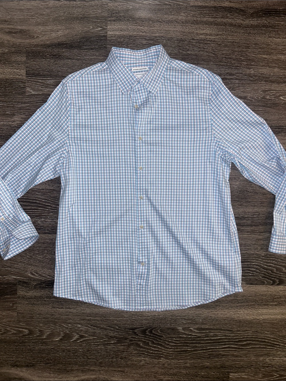 Amazon Essentials Men’s Buttondown Shirt - Size XL